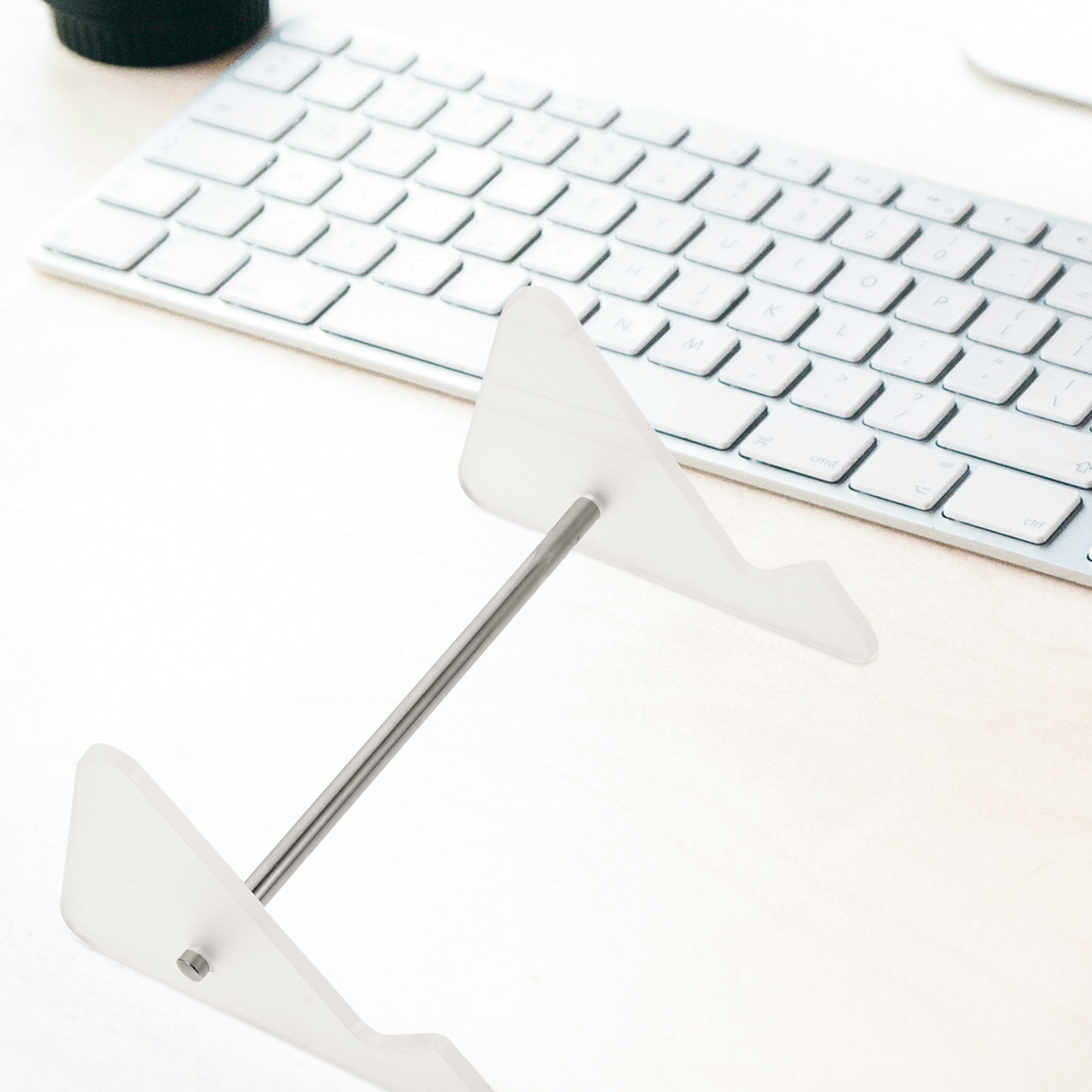 透明アクリル製キーボードスタンド 1段 モダンなデスクアクセ - Gaming Accessories For Gaming Desk のレビューと価格