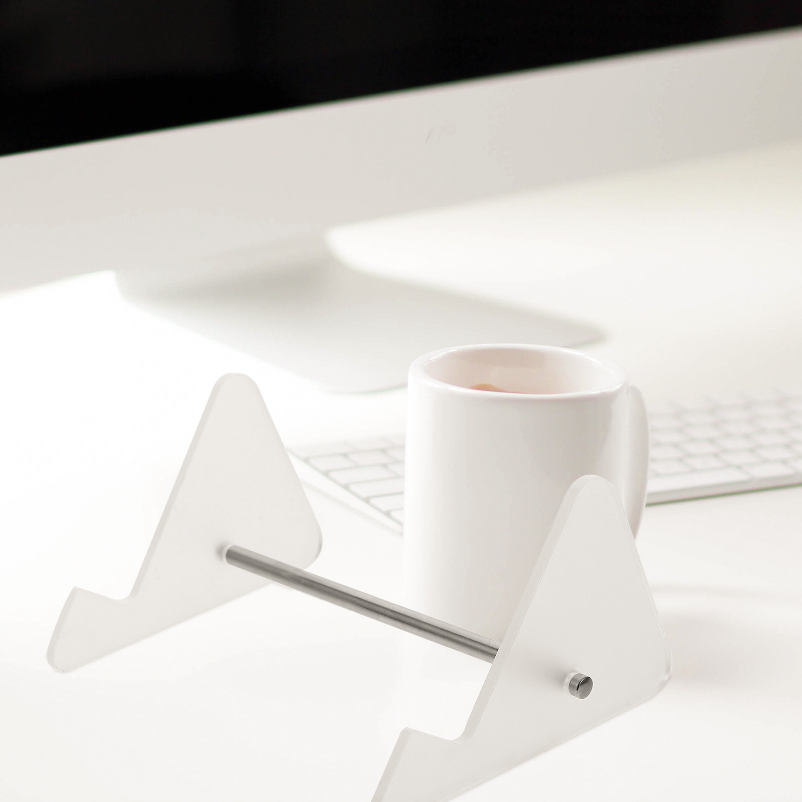 透明アクリル製キーボードスタンド 1段 モダンなデスクアクセ - Gaming Accessories For Gaming Desk のレビューと価格